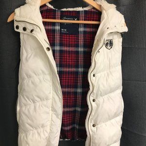 American Eagle Hooded Puffy Vest